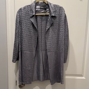 Chico's Traveler’s Textured Gray Silky Jacket Blazer Gorgeous! Size 2 (Large-XL)